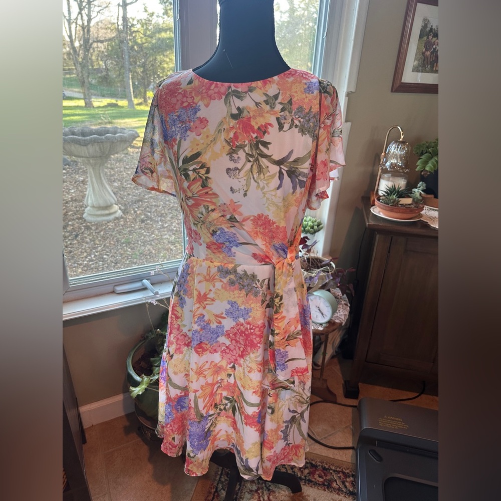 R & K Floral Women's Dress Size 6
